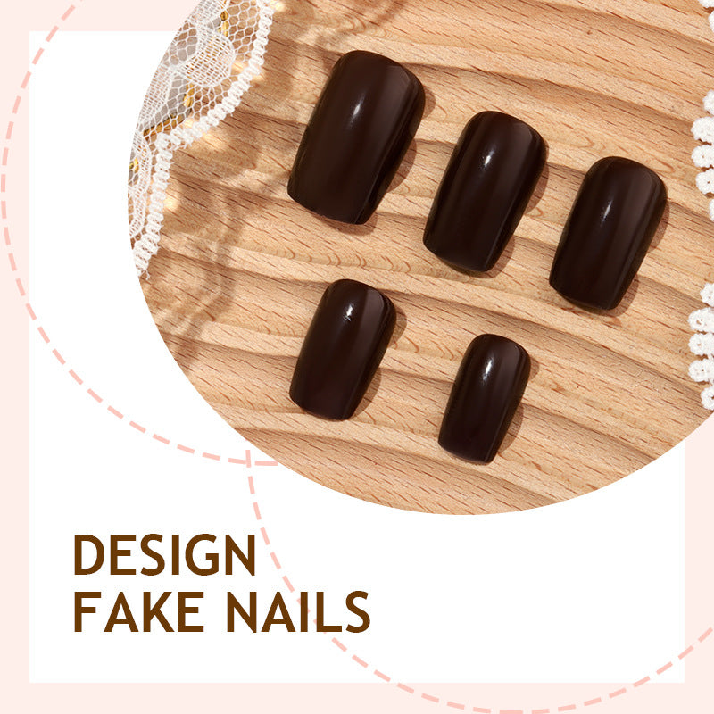 Marron foncé à la main ongles portables style court Conseils de ongles