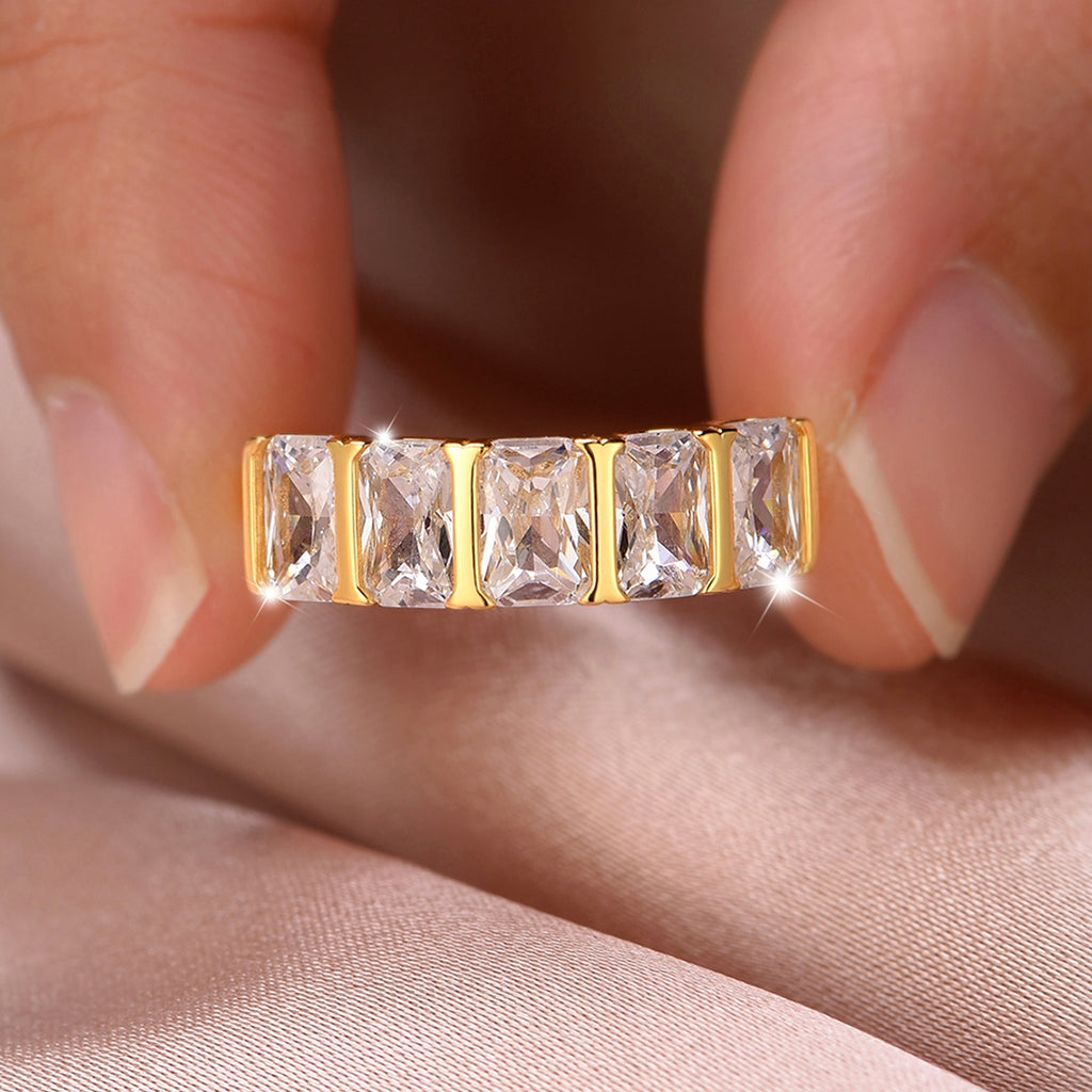 S925 Argent Or plaqué 5-Stone 4x6mm Coupe émeraude Moissanite Anneau d'éternité D Couleur VVS1 US
