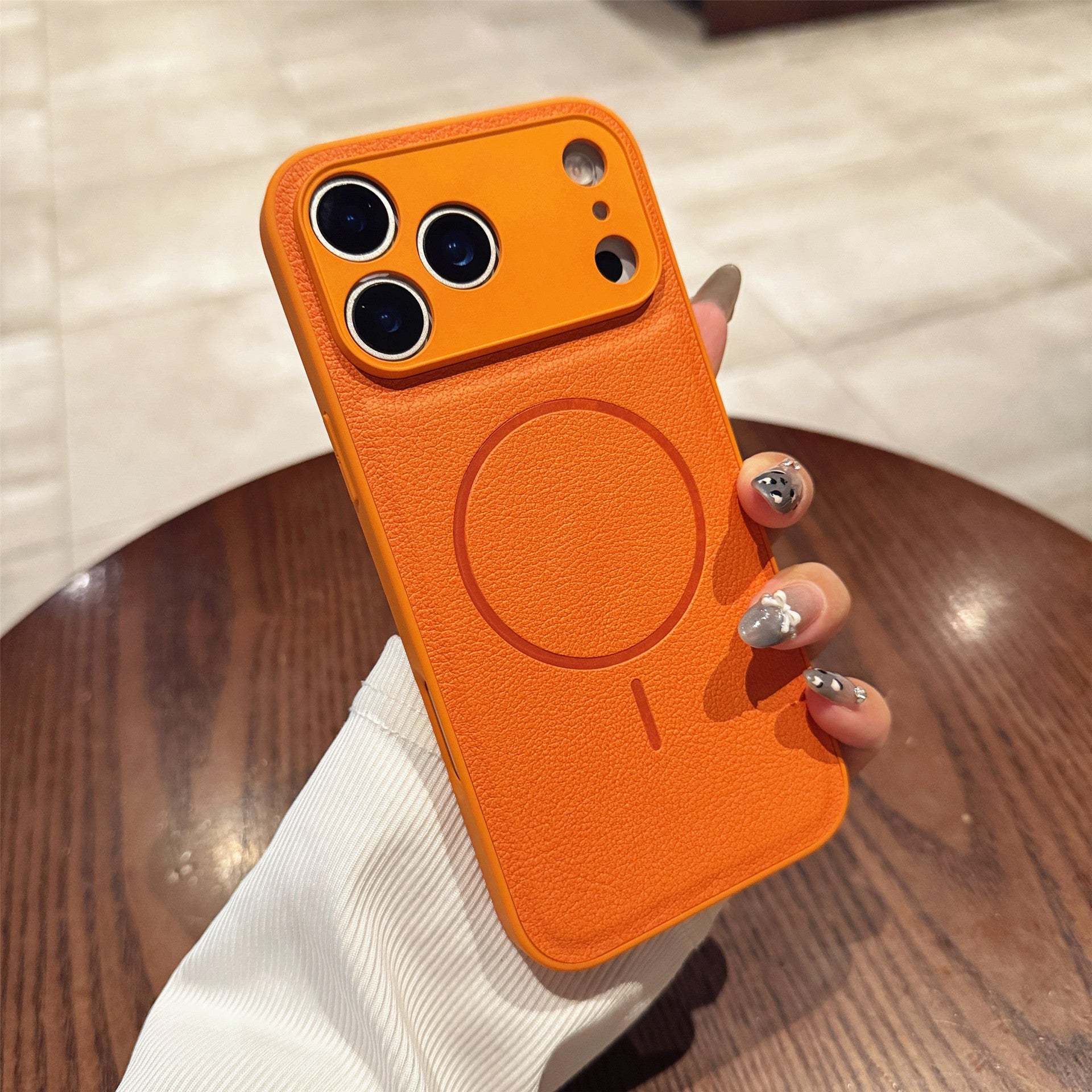 Aspiration magnétique Fine Circle Solid Couleur Fine Trou Protective Sleeve Phone Case