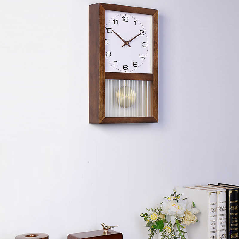 Minimalist Japanese Style Versatile Vintage Solid Wood Wall Clock