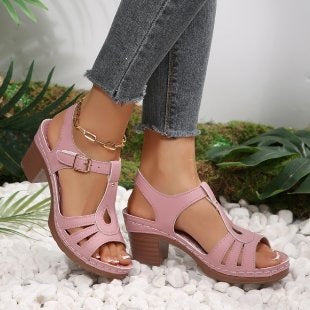 Sandales Wedge de plus grande taille avec un design peep-toe
