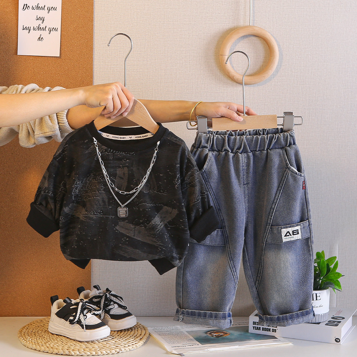 Garçons de printemps à manches longues Hoodie et Pantalons ensemble