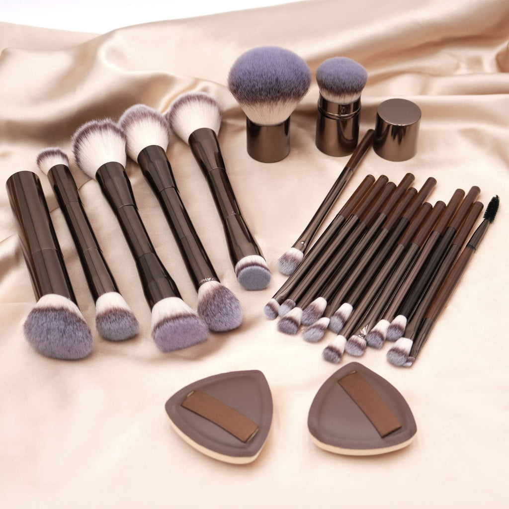 Brosse de maquillage en aluminium brun
