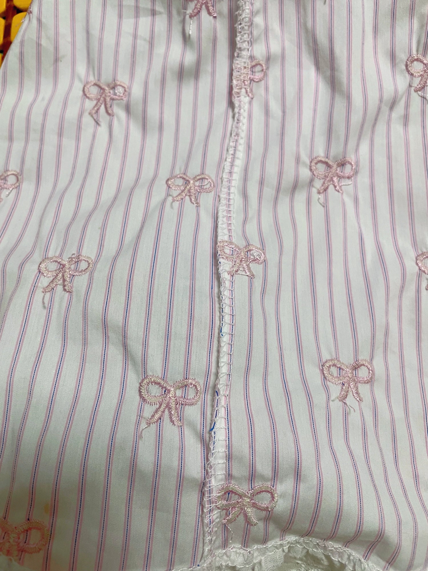 Vêtements de chat sans cheveux Robe de Bowknot brodée d'été