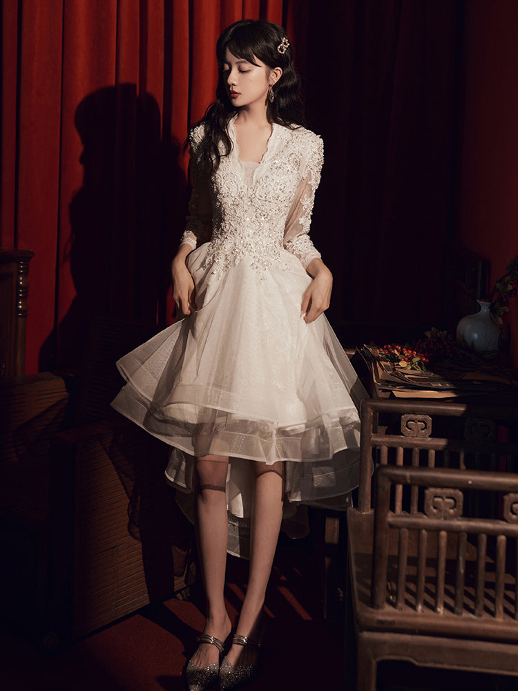 Robe de soirée noire féminine et luxueuse