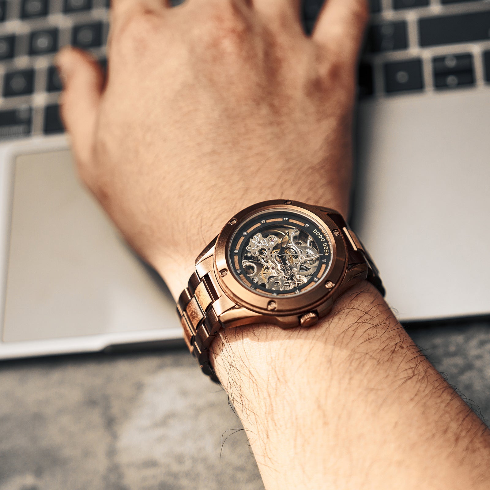 Montre mécanique en bois pour hommes