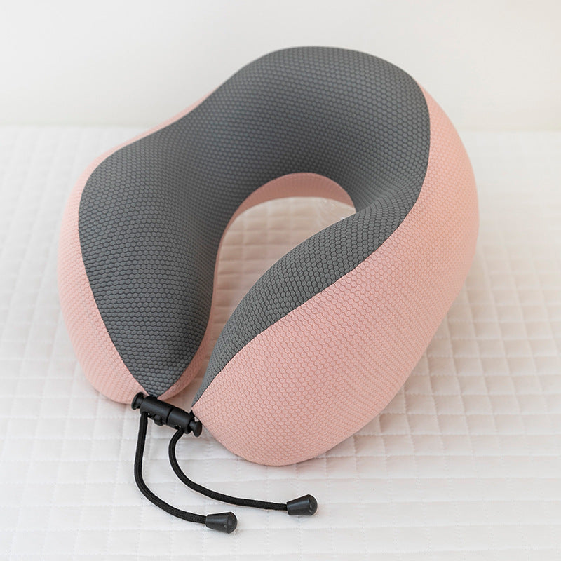 Equipé d'une sangle réglable en boucle noire