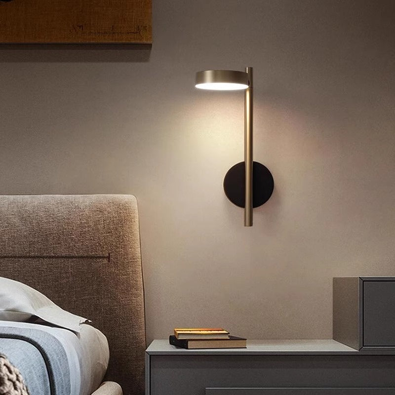 Lampe murale pivotante rotative côté lit