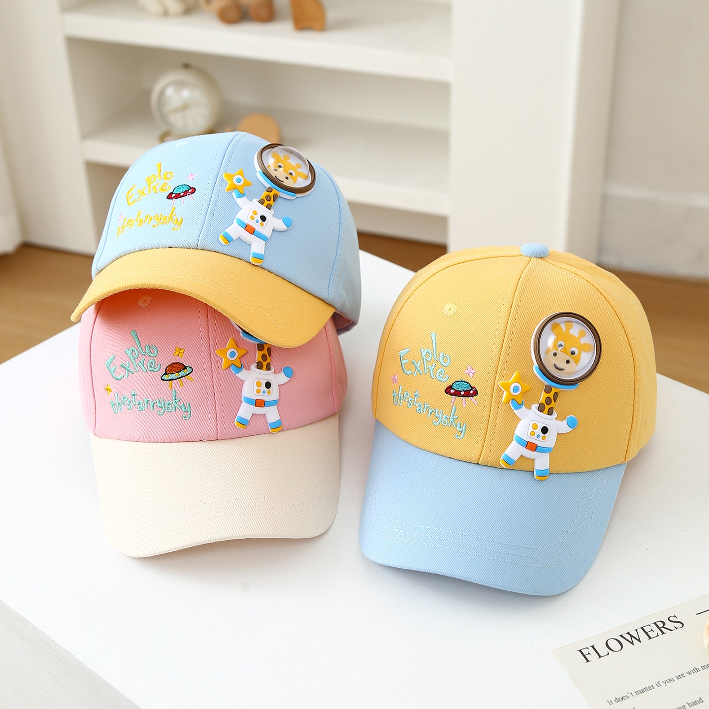 Printemps et été L'espace pour enfants Giraffe multicolore mignon et fashionable Casquette de baseball F