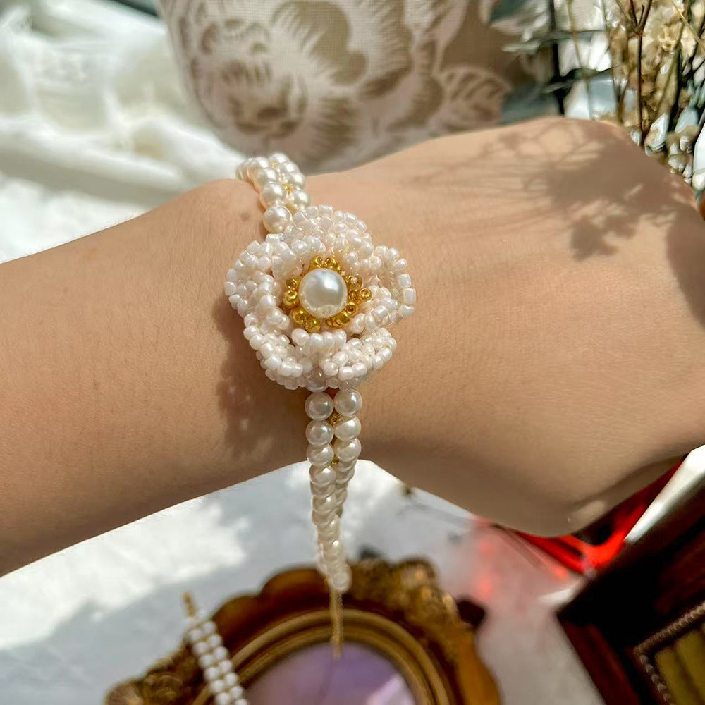 Bracelet et collier de style français Light-Luxury Camellia