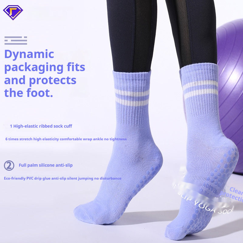 Pilates Chaussettes d'exercice avec une serviette à l'appui