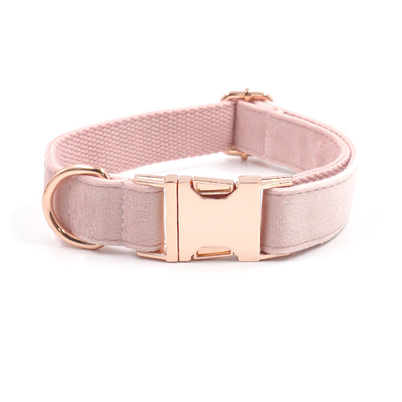 Feuille de col en or rose de velours