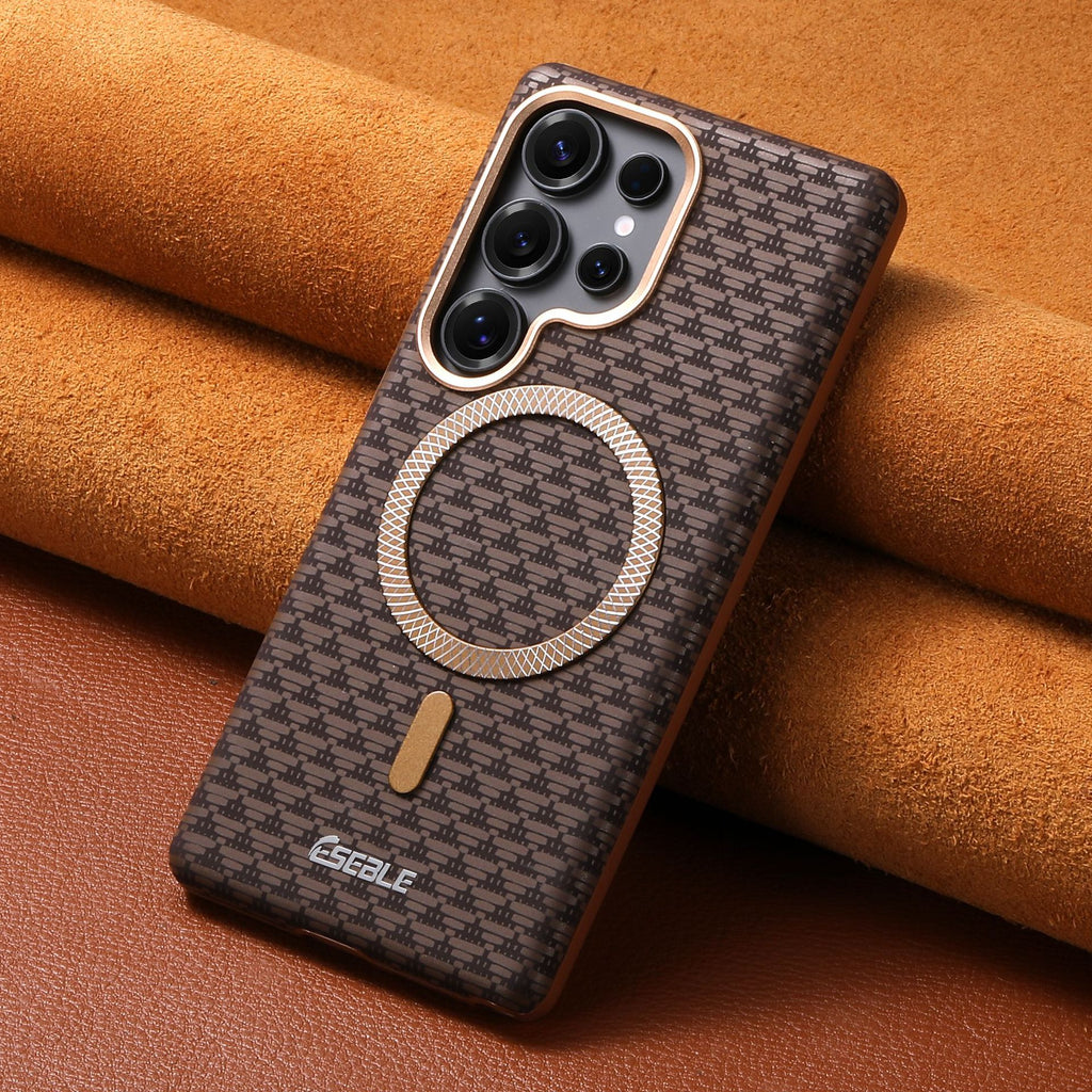 Modèle triangulaire Mountain Peak Magnetic Matte Phone Case
