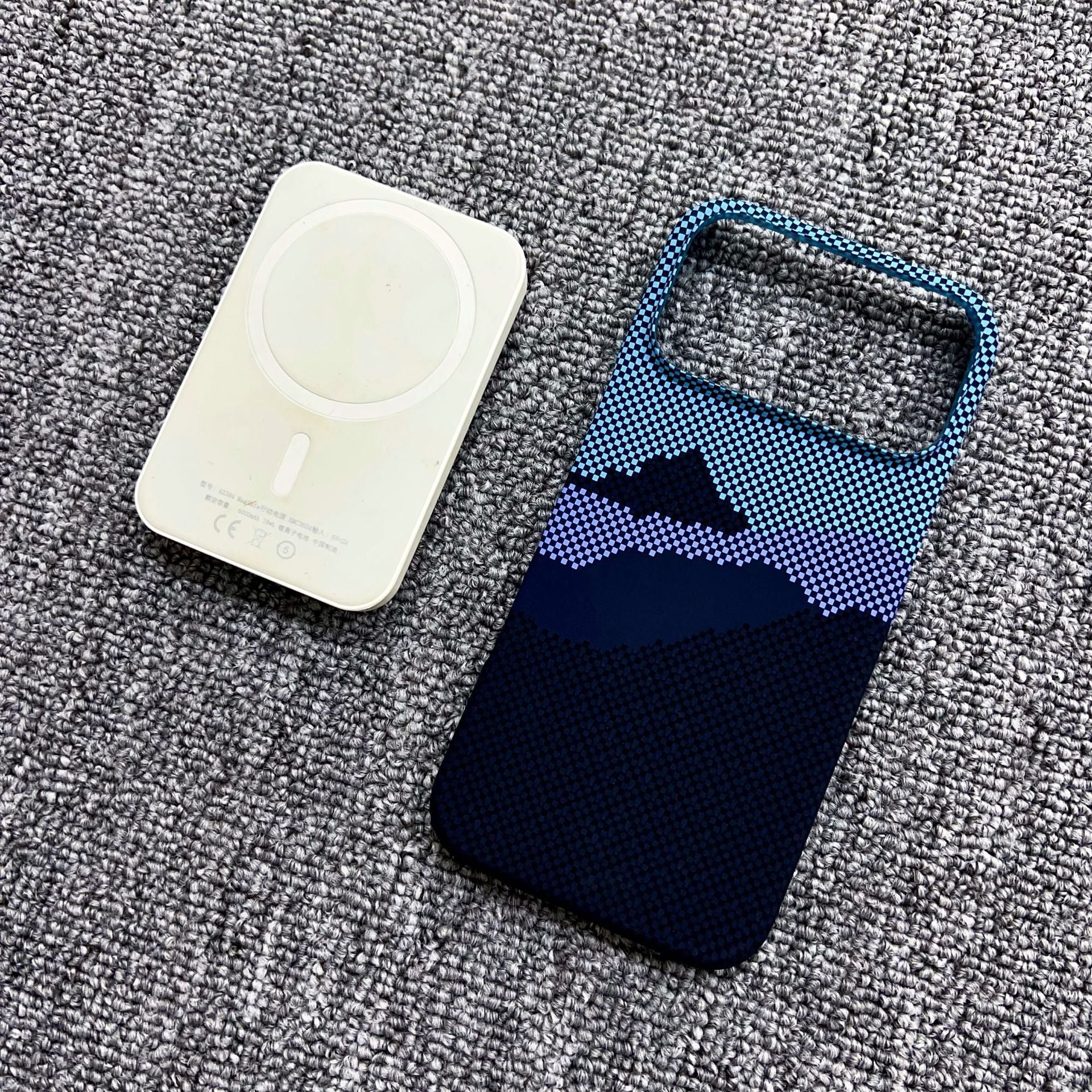Boîtier de téléphone magnétique en fibre de carbone Kevlar