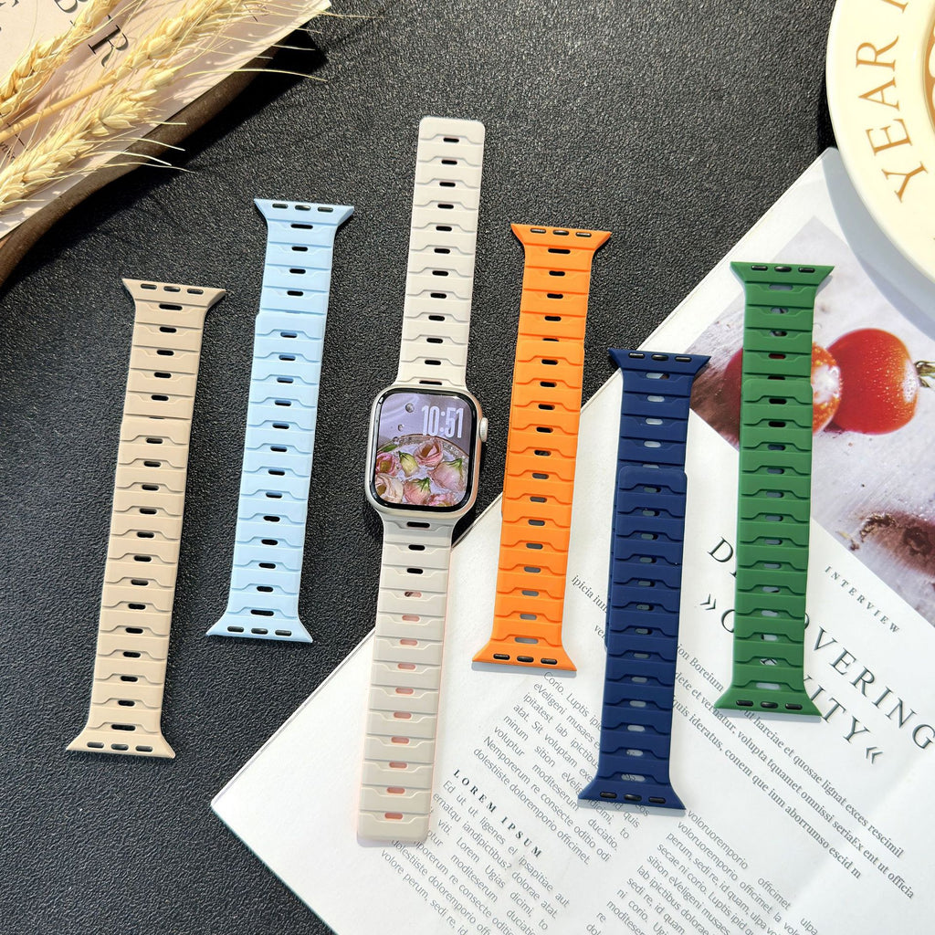 Two-tone magnetic silicone bracelet