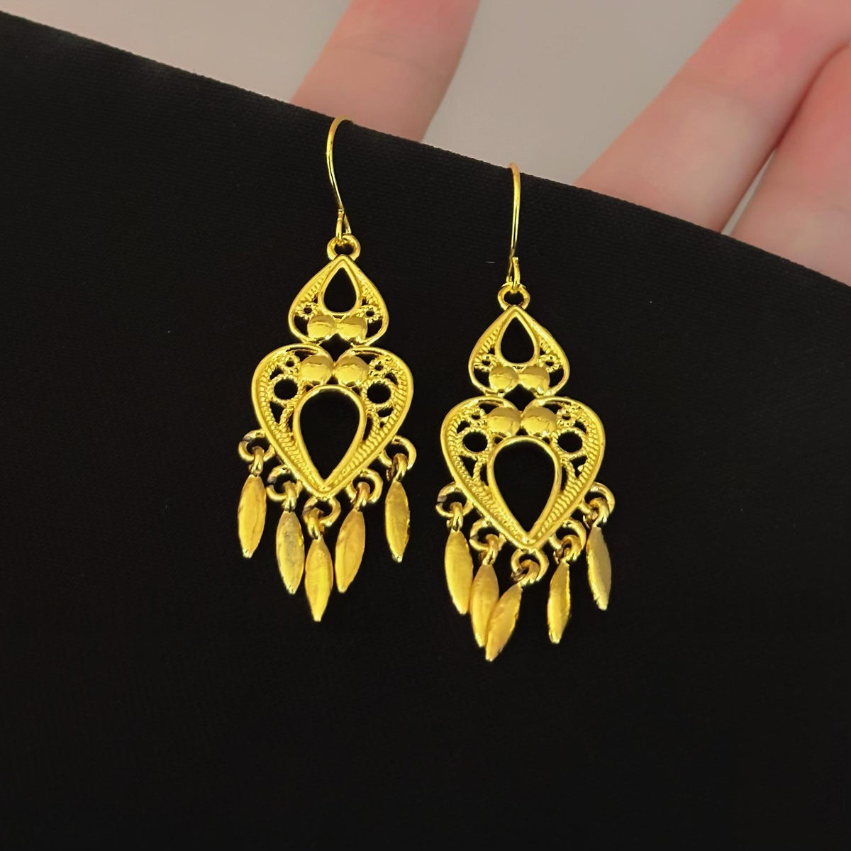 Boucles d'oreilles de la fleur de papillon des femmes
