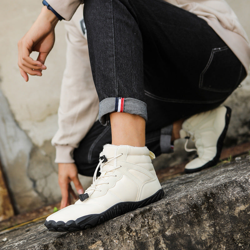 Chaussures de randonnée doublées de polaires en couple