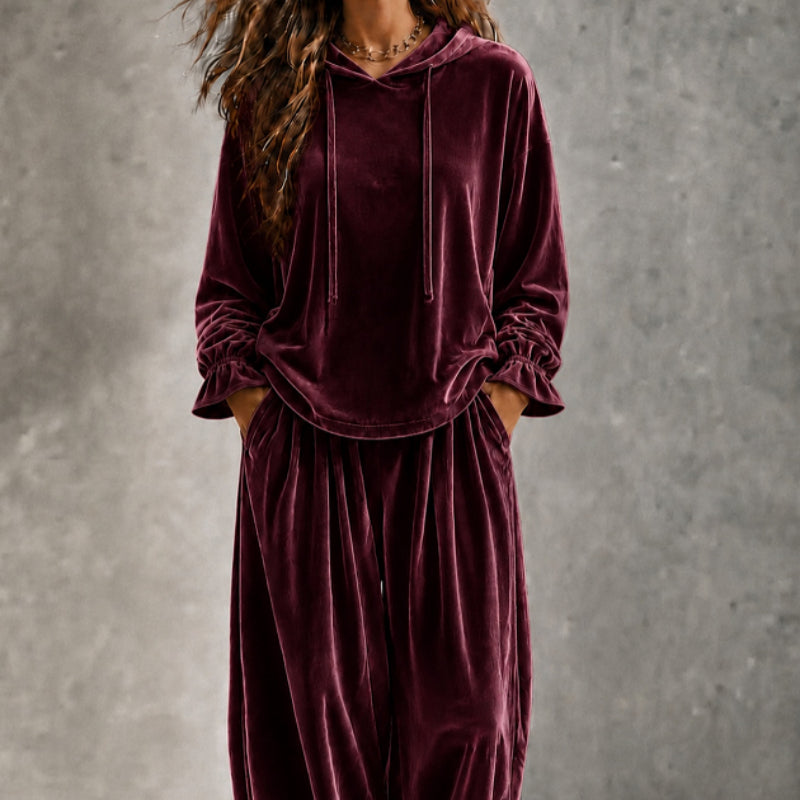 Pantalons longs à large jambe doux et lisse pour les femmes dans un ensemble en deux parties