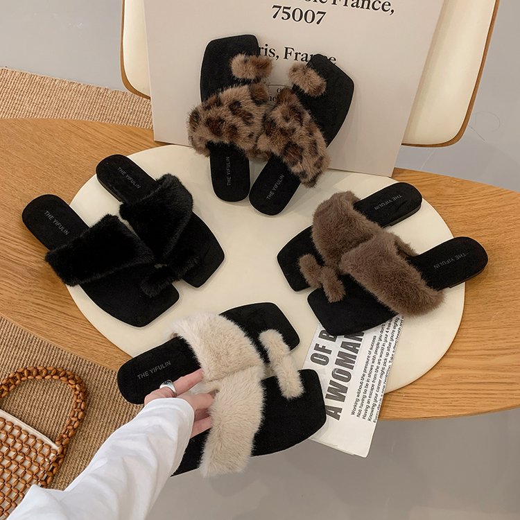 Femmes Carré orteil Croix Bande de fourrure Diapositive Léopard Imprimer Faux Fur Pantoufles plates Casual Indoo