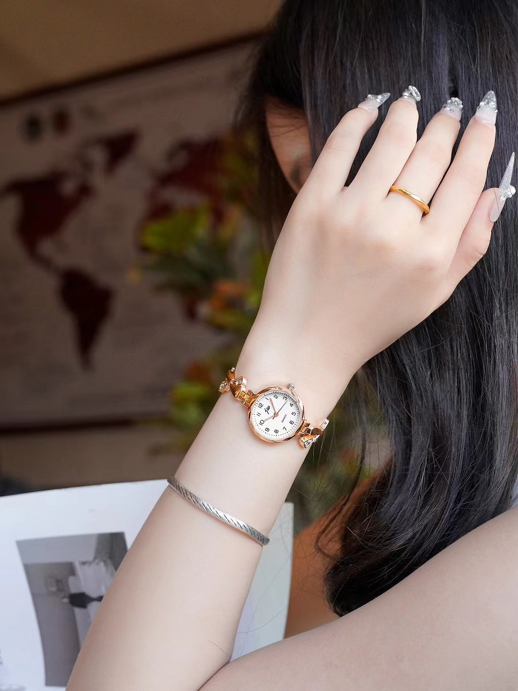Montre bracelet femme de luxe abordable