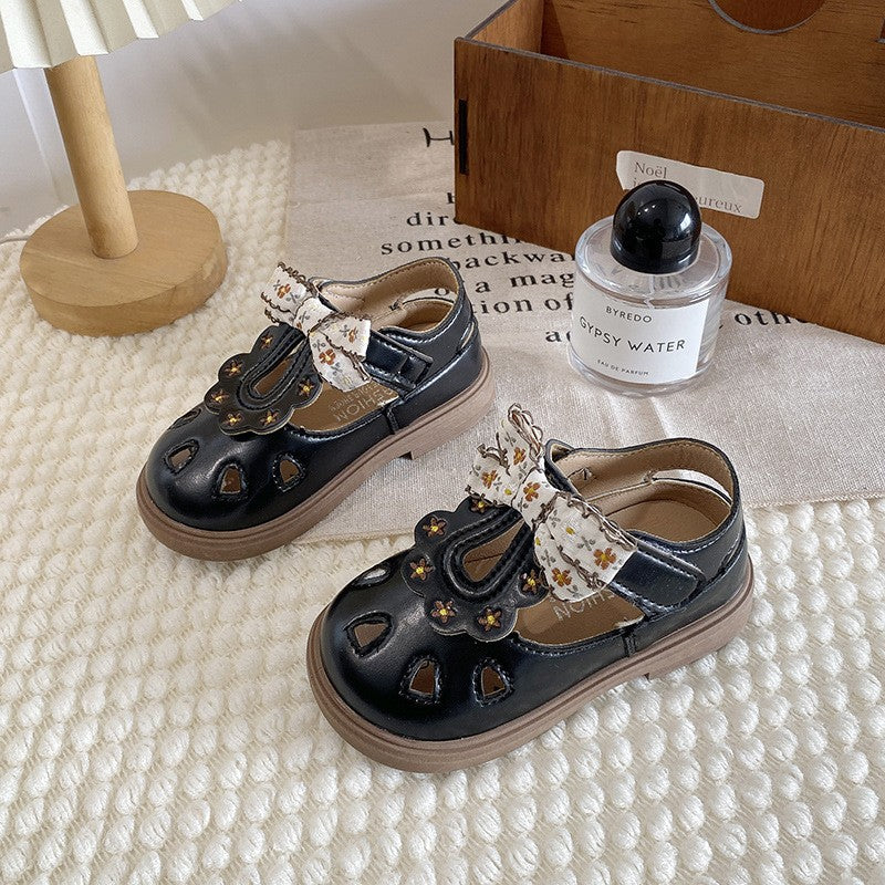 Sandales aux pieds fermés pour filles