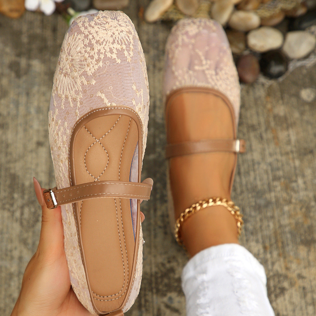 Retro Mary Jane Flat
