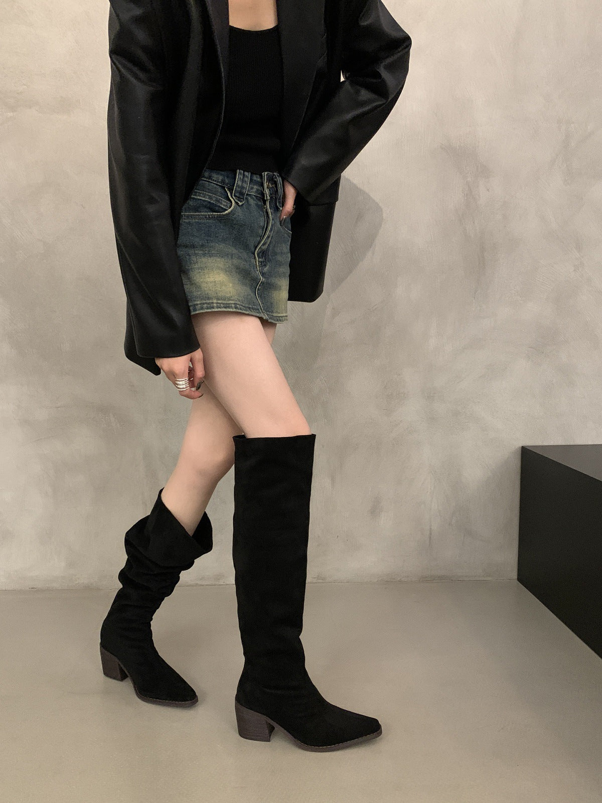 Bottes équestres à pointe d'orteil en velours