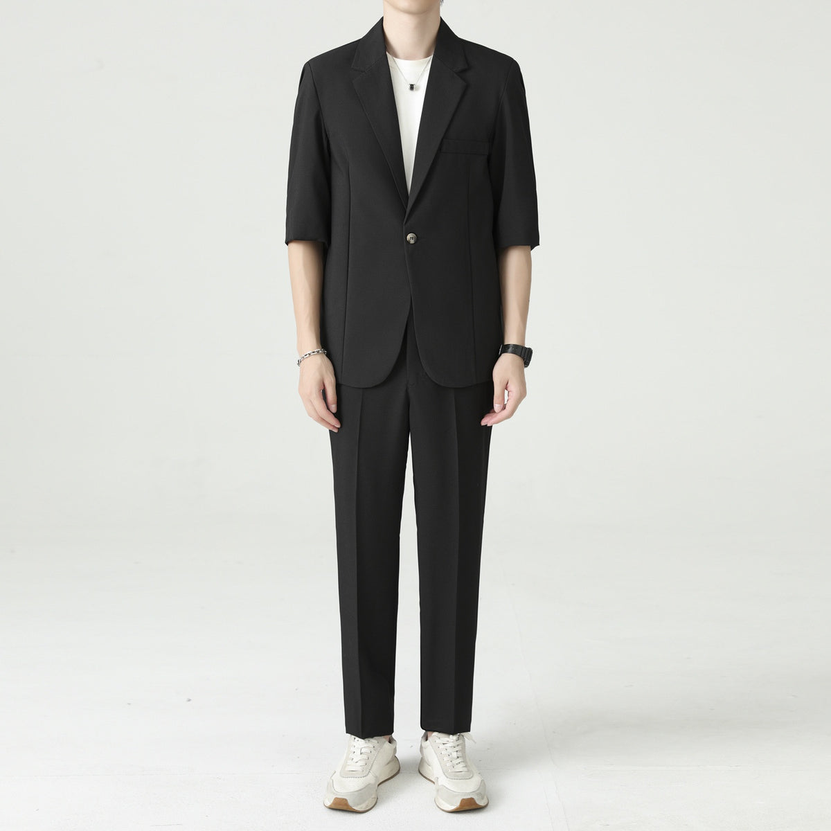 Haut-de-gamme coréen de style Edgy and Handsome deux-pièces