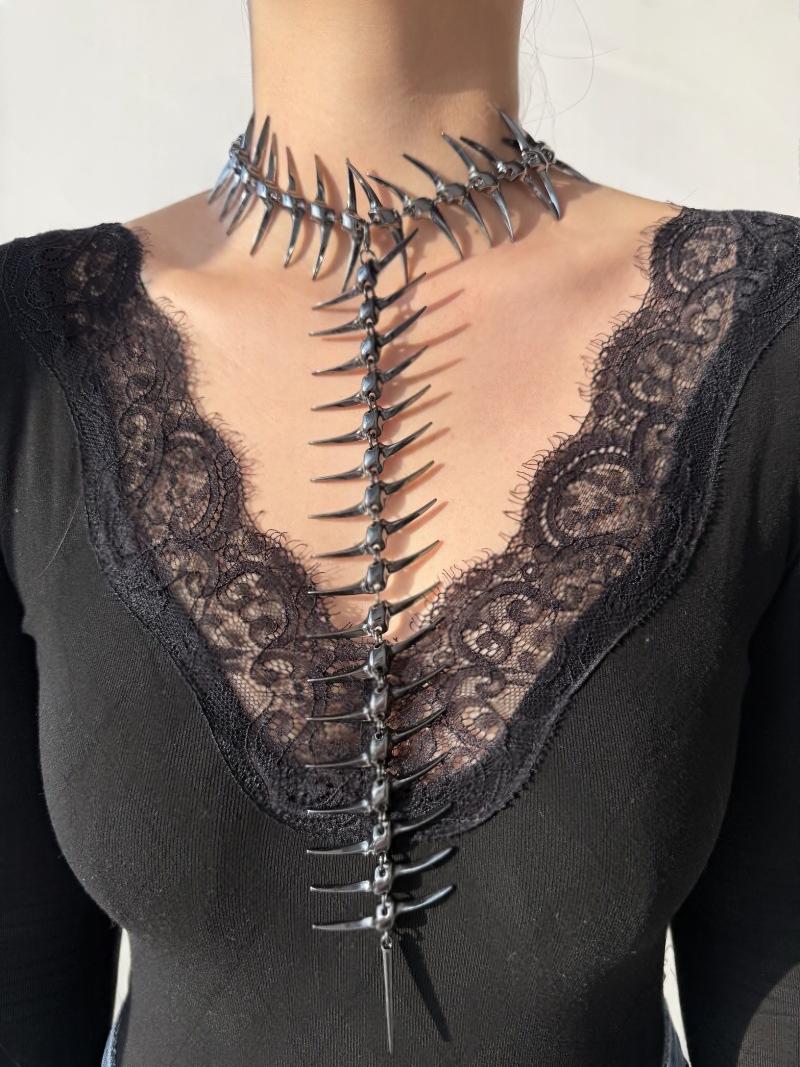 Collier pendentif à dos de beauté