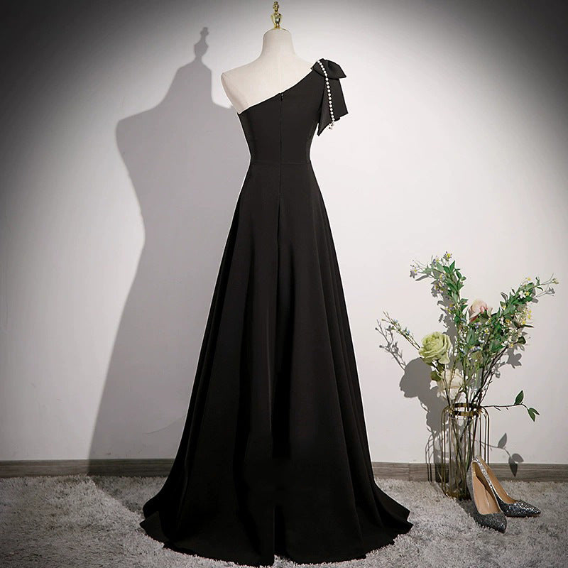 Banquet simple Hôte Piano Français Jouer Musique Vocal Art Test Robe de Mode Violon