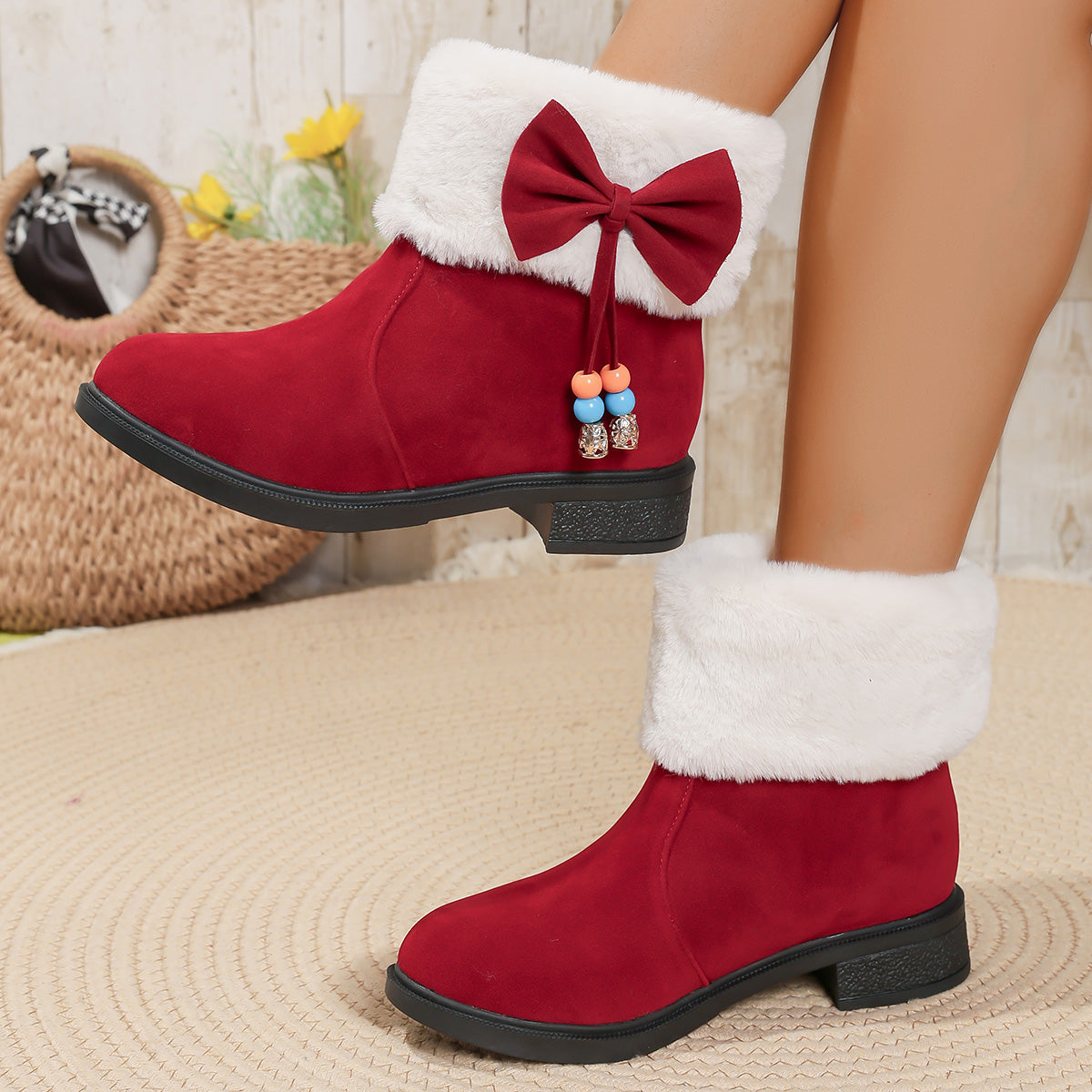Bottes de neige d'hiver Femmes Arrivée en stock Épaisseur de sol Bow orteil rond Calf moyen épais Faux