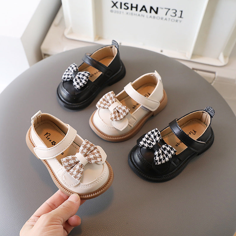 Chaussures de bébé en cuir synthétique antidérapant