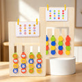 Des pièces de jeu à quatre couleurs pour les enfants