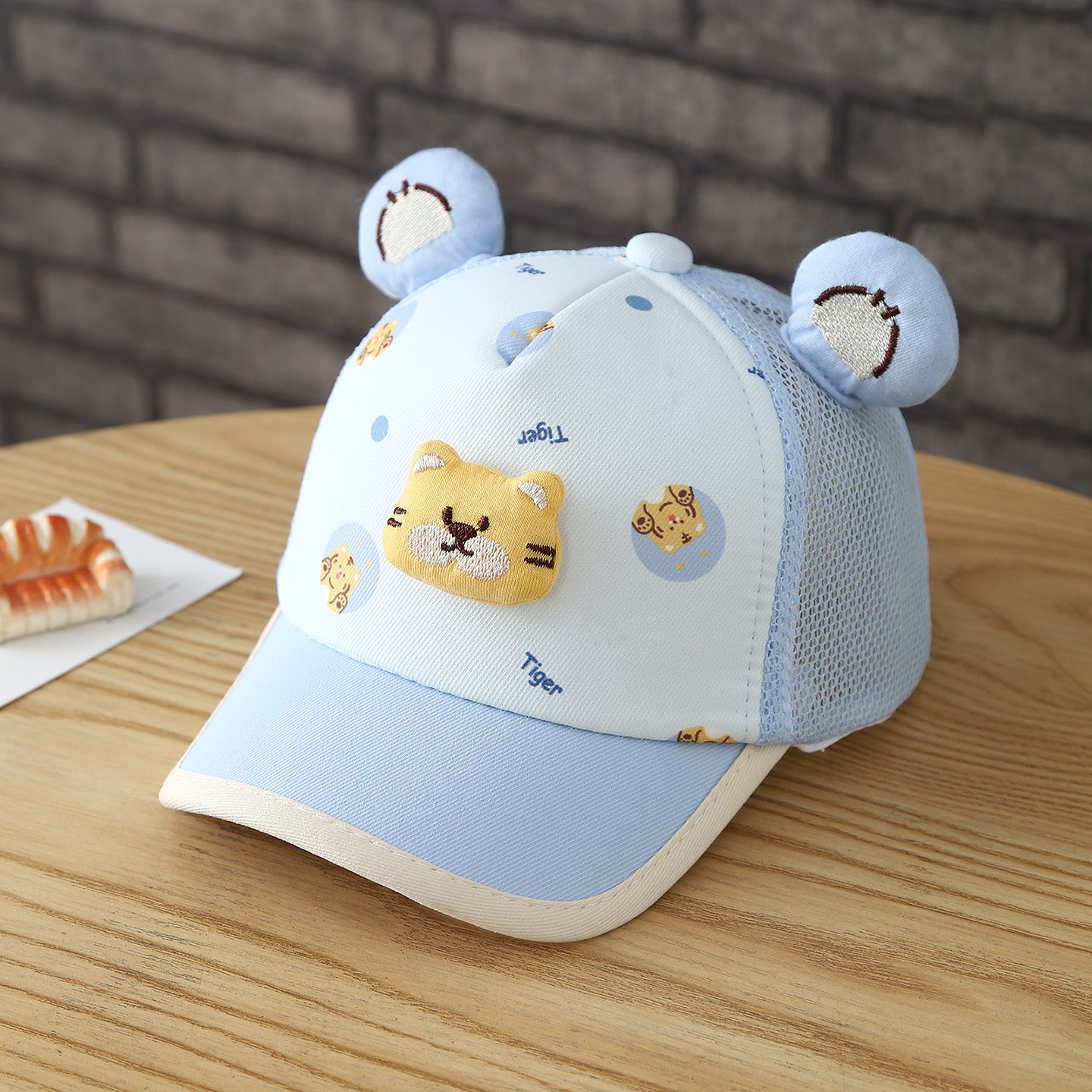Chapeau brumisé à bord semi-netté, imprimé à lettres pour enfants