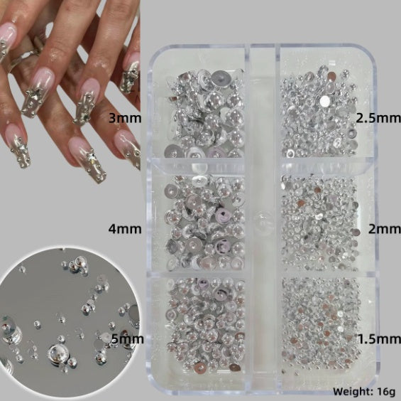 Des étoiles de demi-lune en or et en argent pour la décoration de ongles