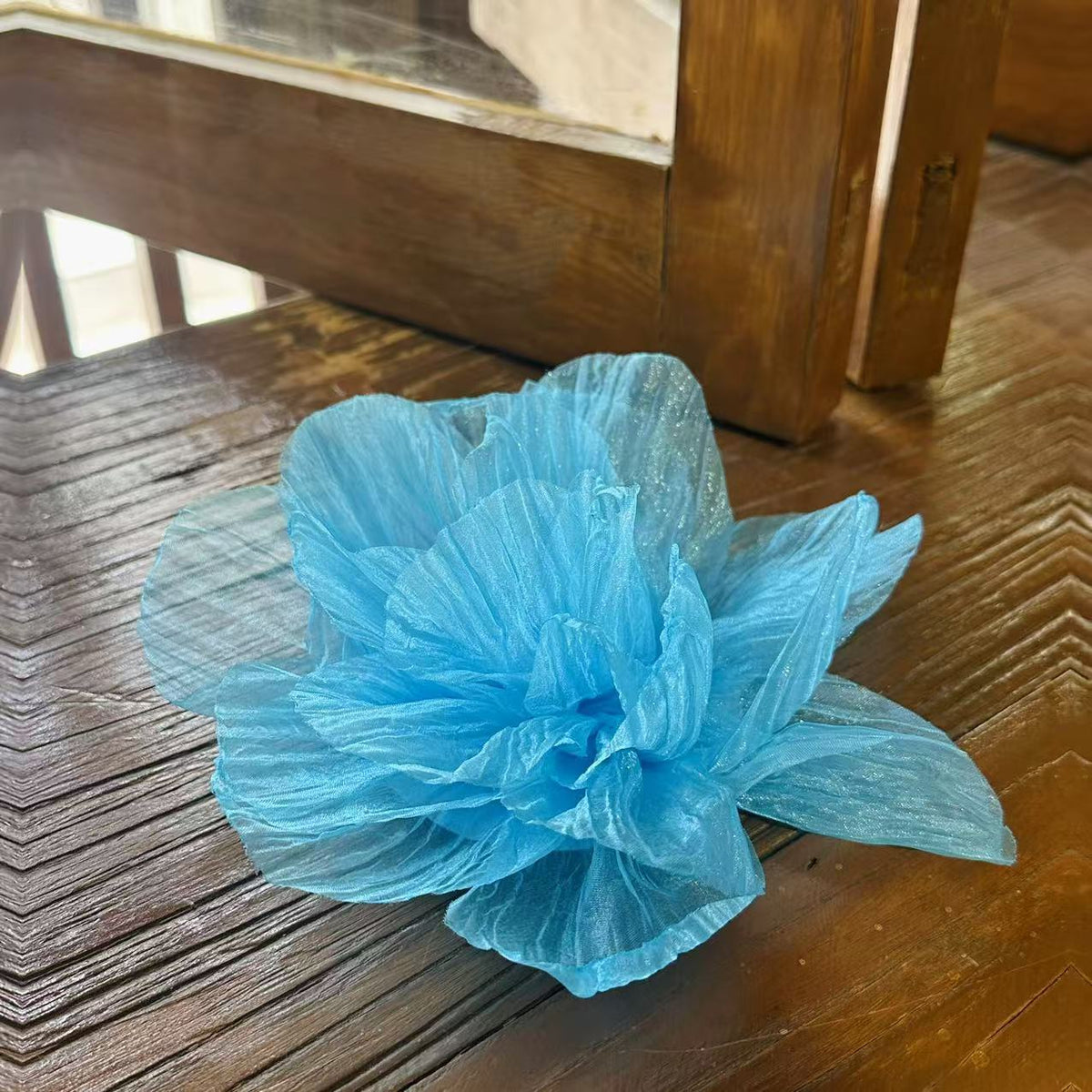20cm Camellia Corsage à bords de brûlures