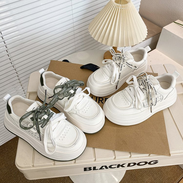 Femmes Double Dentelle Platform Sneakers Détail piquant Chunky Épaisseur Semelle Skate Chaussures Minimali