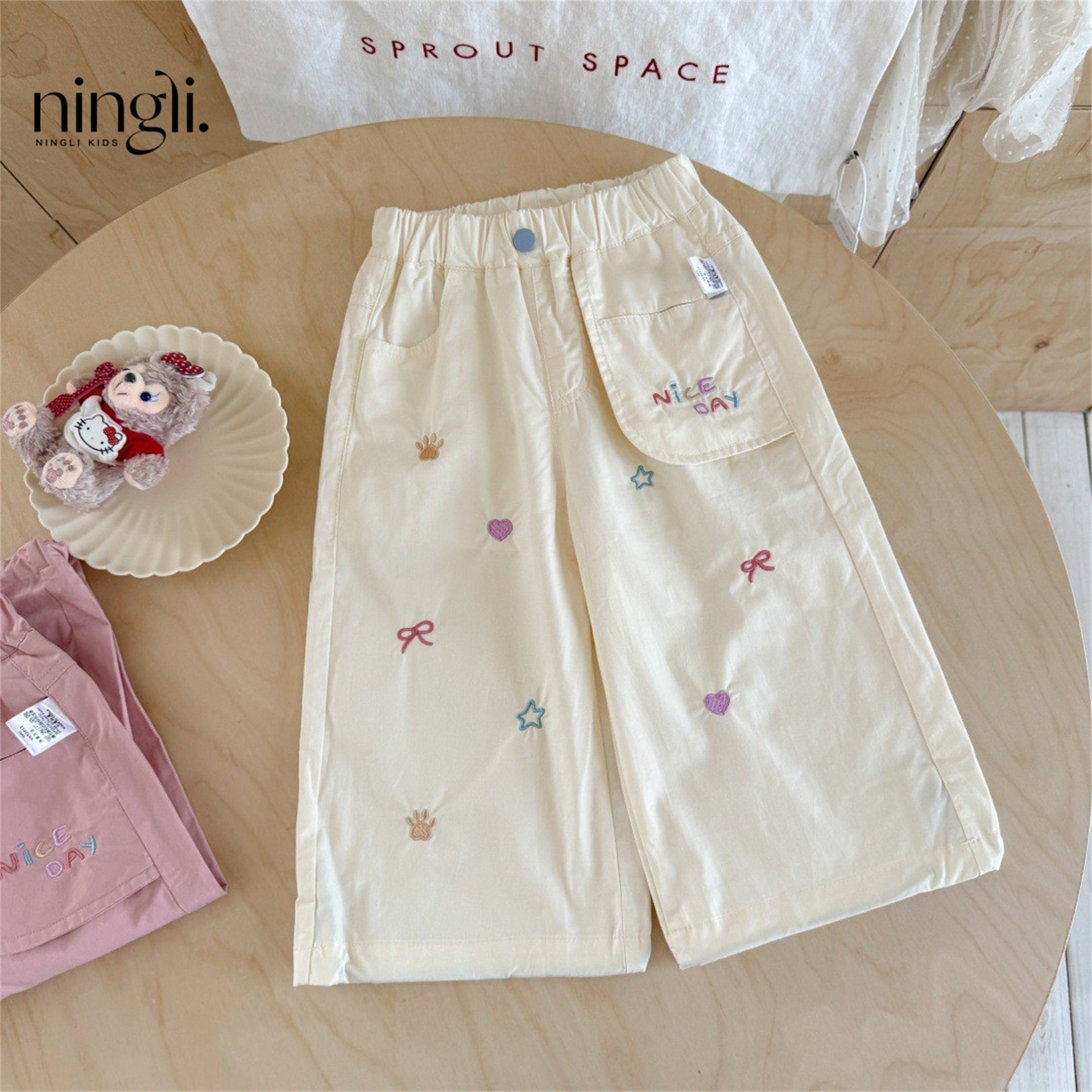 Vêtements de travail pour filles Pantalons pour enfants style occidental et mode