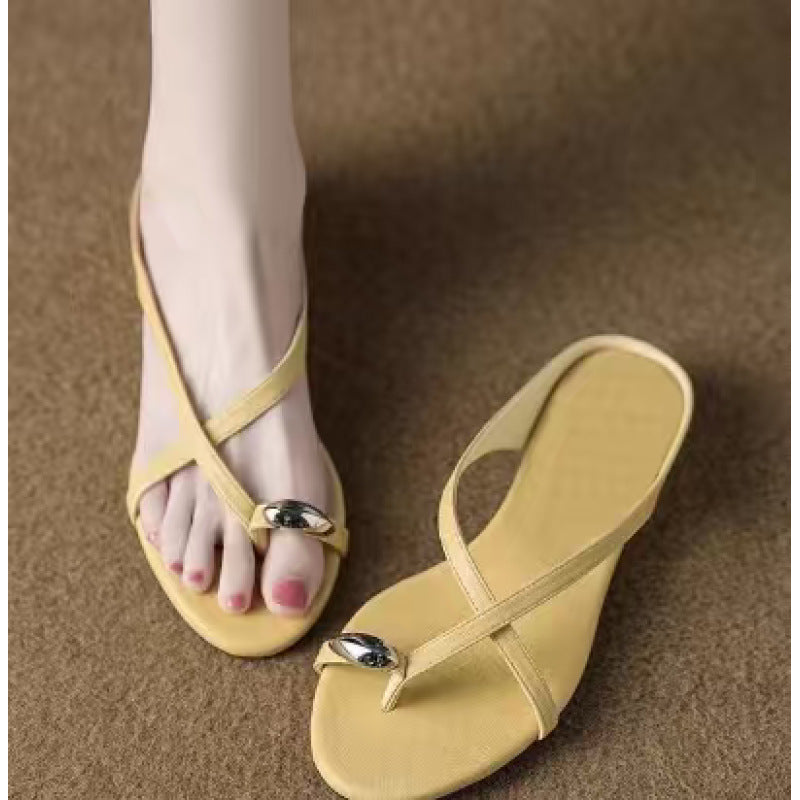 Belles Sandales Non Fatiguantes Parfaites avec des robes d'été