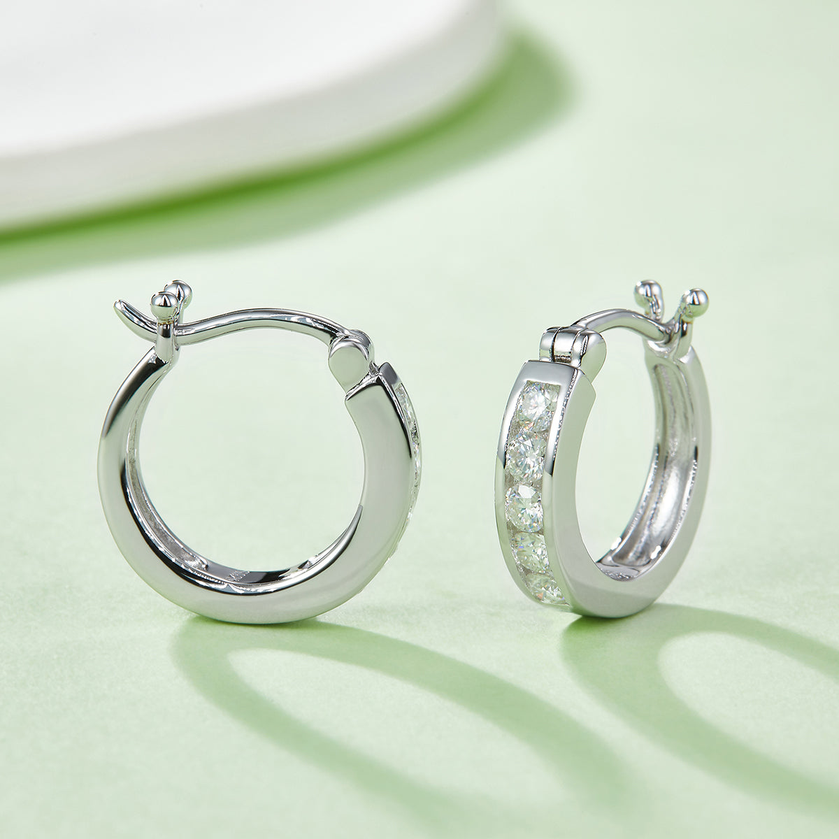 3.3g S925 Boucles d'oreilles en argent sterling en moissanite à 10 tons 15,5mm