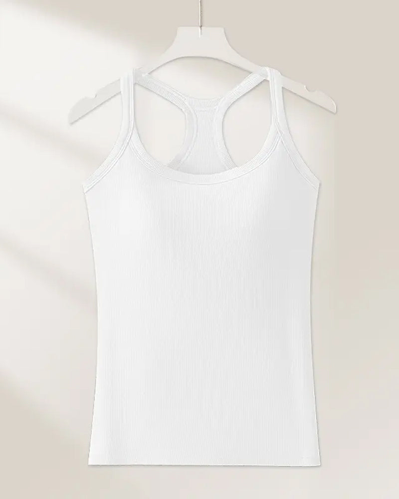 Commerce extérieur avec des tanks côtelés de style Bra