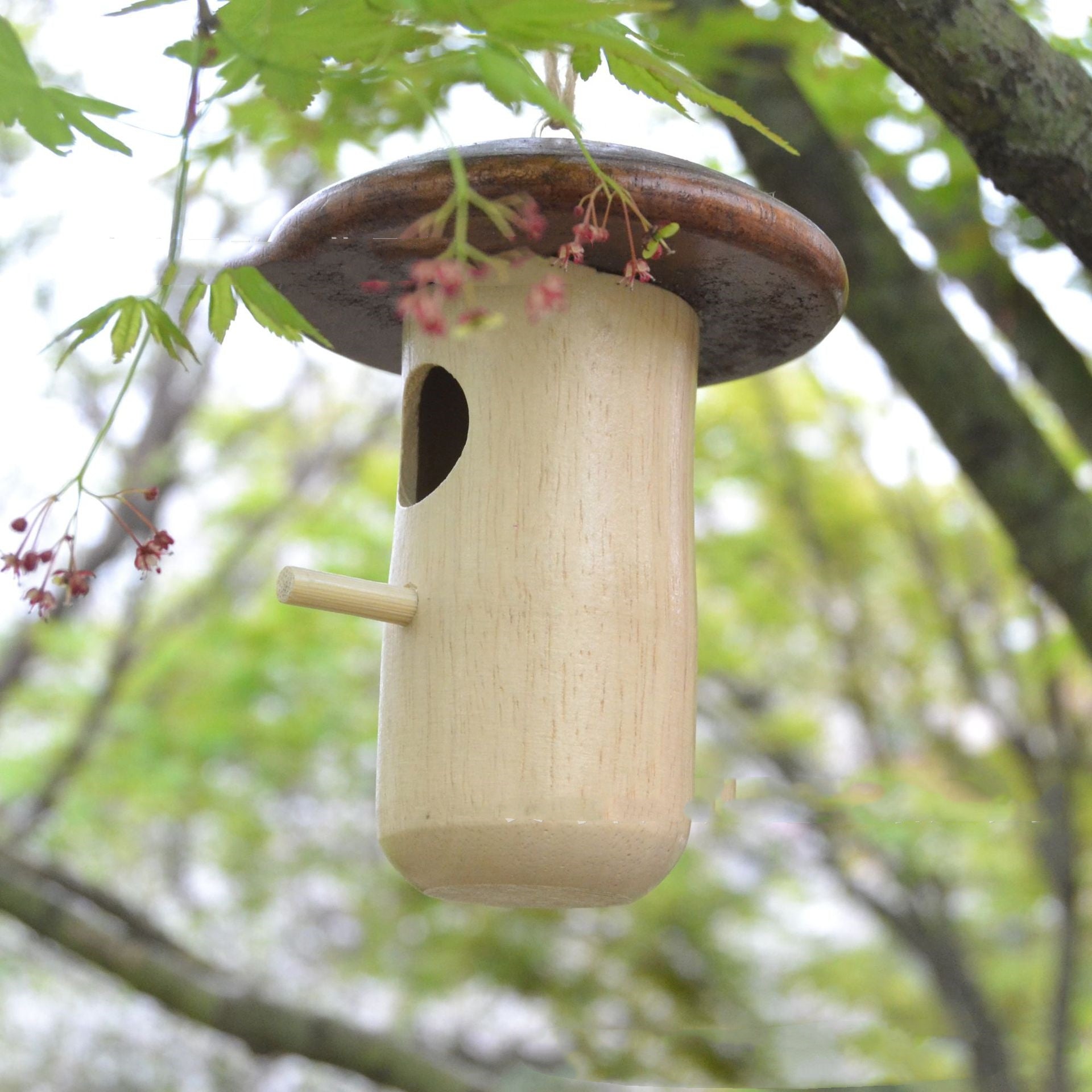 Forme de champignon d'abeille en bois Pendentif d'alimentation des colibris