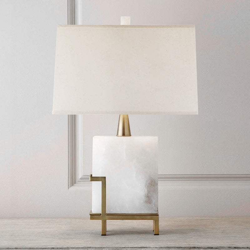Lampe décorative à base de marbre avec une ombre de tissu