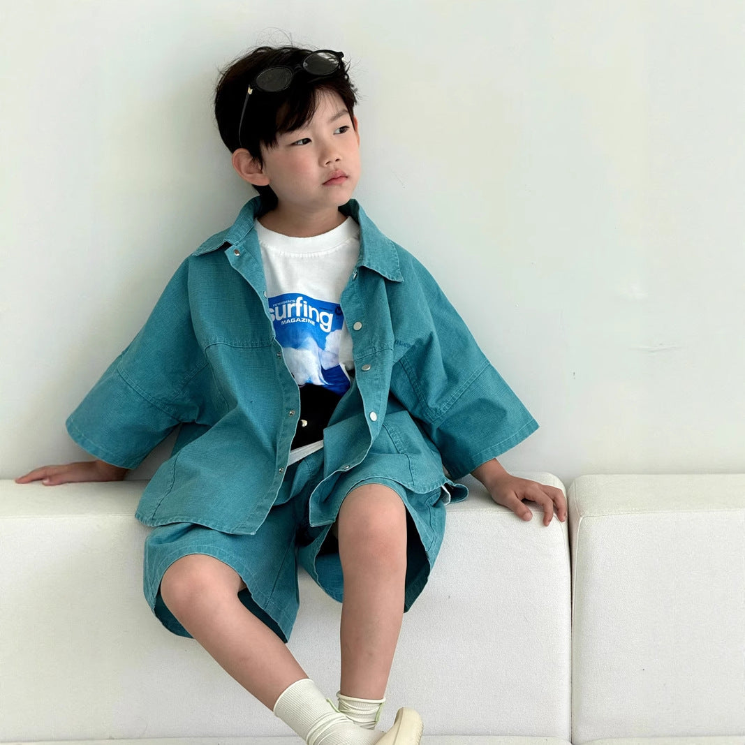 Slim short-sleeved stylish outfit for babies that is sure to turn heads