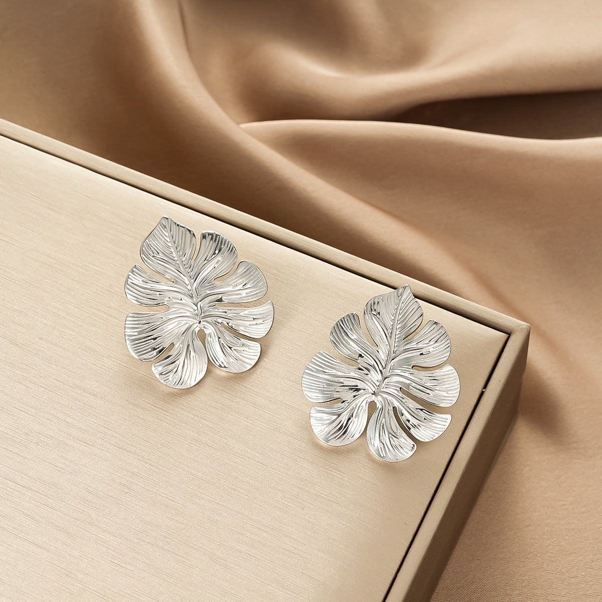 Boucles d'oreilles de pression en acier inoxydable vintage européen et américain