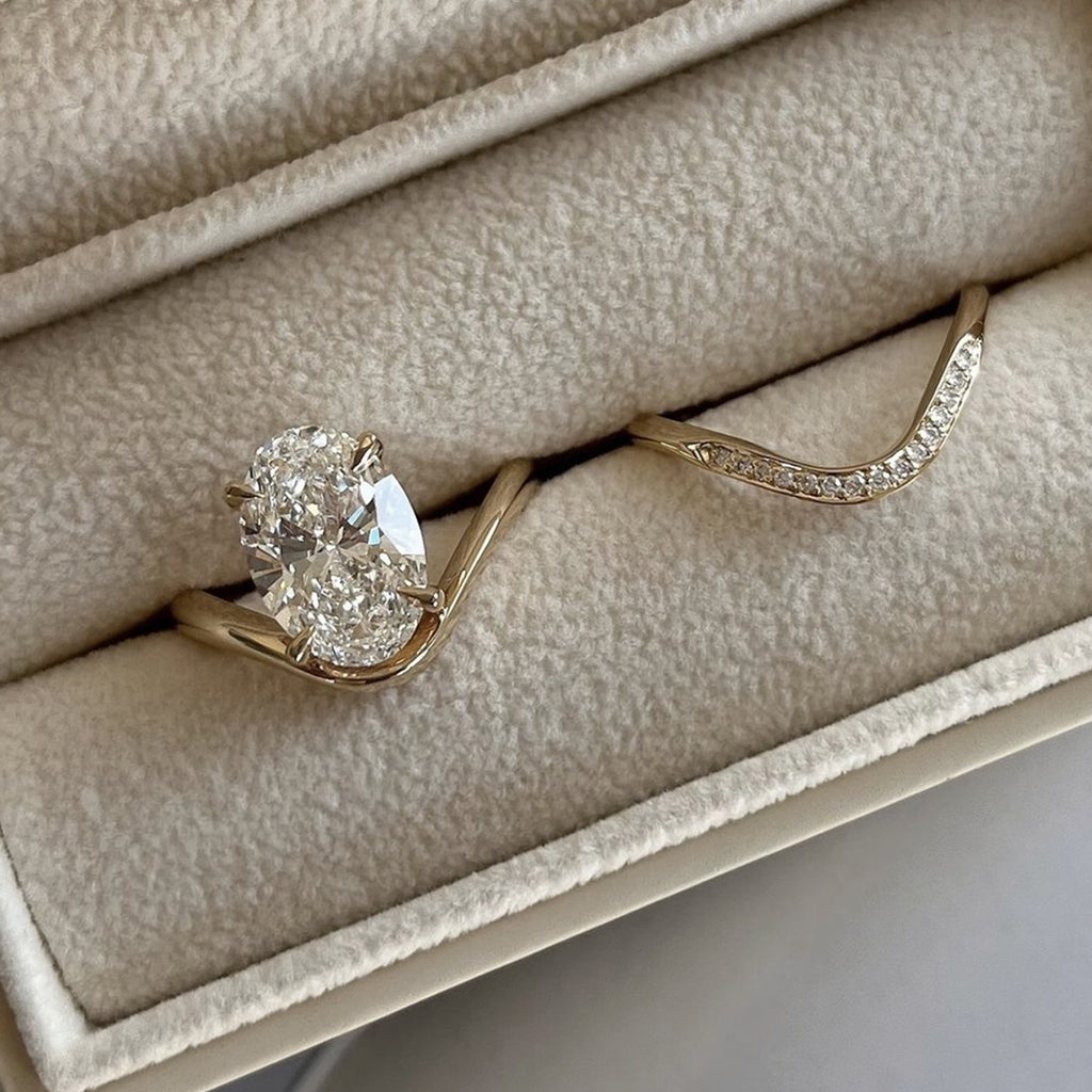 S925 Argent plaqué or 2.5ct Ovale Moissanite bague de mariage 7x10mm D Couleur VVS1 Wave Pav