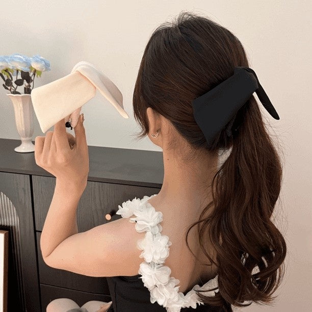 Accessoire pour cheveux en arrière-de-tête