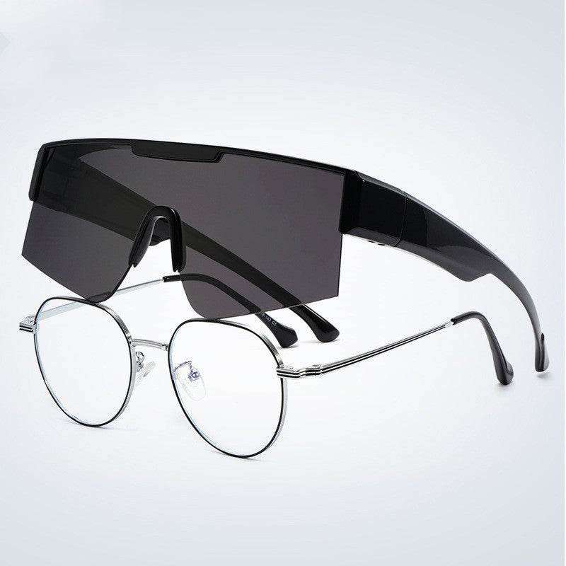 Lunettes de soleil à vélo colorées avec un boîtier