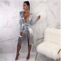 Deep V-col brillant Dentelle-up à manches longues Sexy Split Fringe Robe