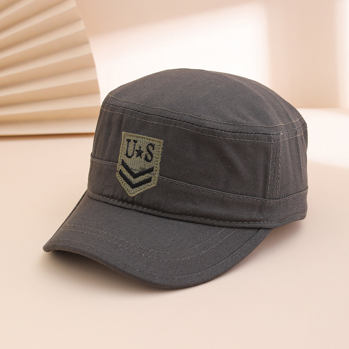 Chapeau de camouflage de mode plat